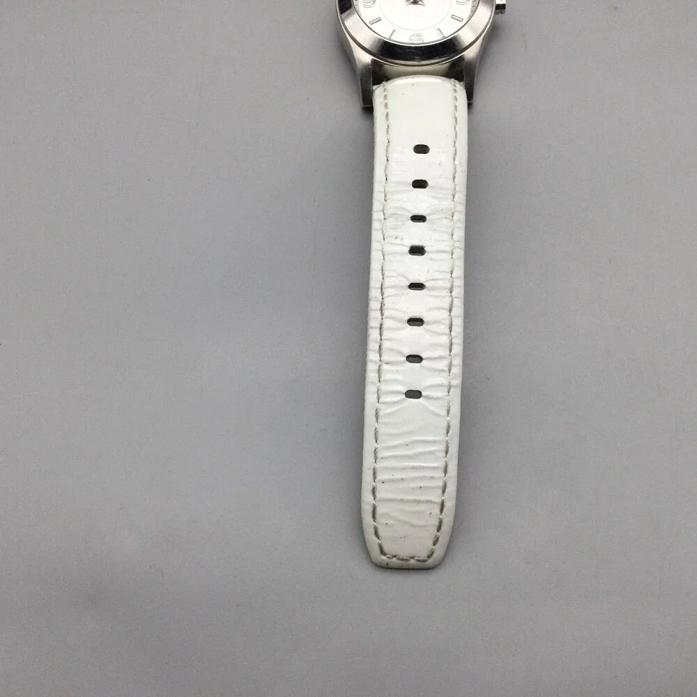 DKNY Womens Watch 32mm Silver Tone White Leather 5 ATM Stainless New Battery